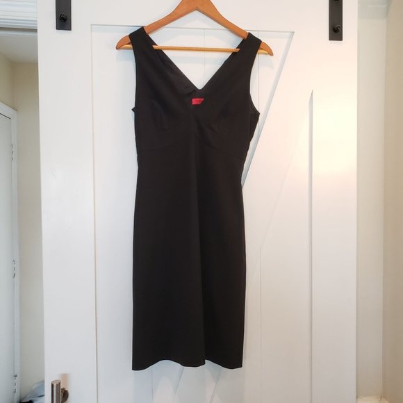 Hugo Boss Dresses & Skirts - Hugo Boss Little Black Dress Sleeveless V Neck Fitted Bodice, Size 2